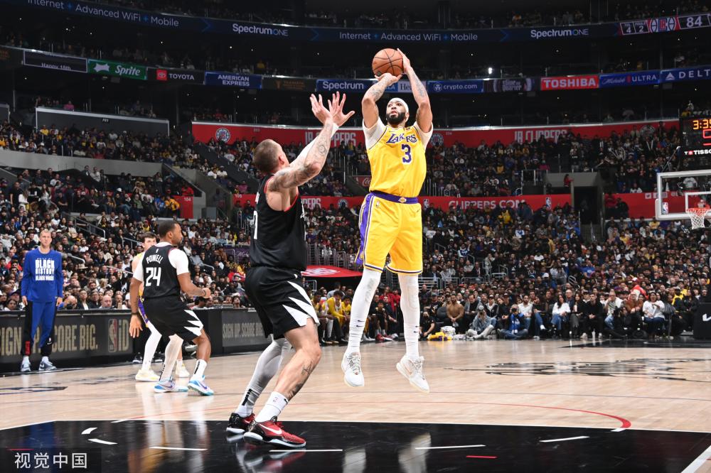 赛场上的稳 赛场上的稳